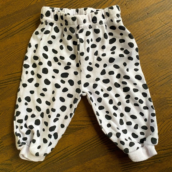 🌸3/$10🌸 Disney 0-3 month Dalmatian pants - Picture 1 of 2